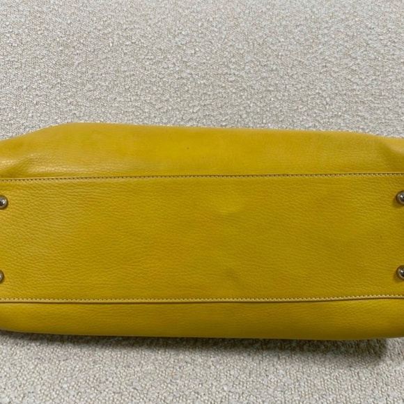 Authentic Tods Yellow Leather Tote Bag - Picture 8 of 16